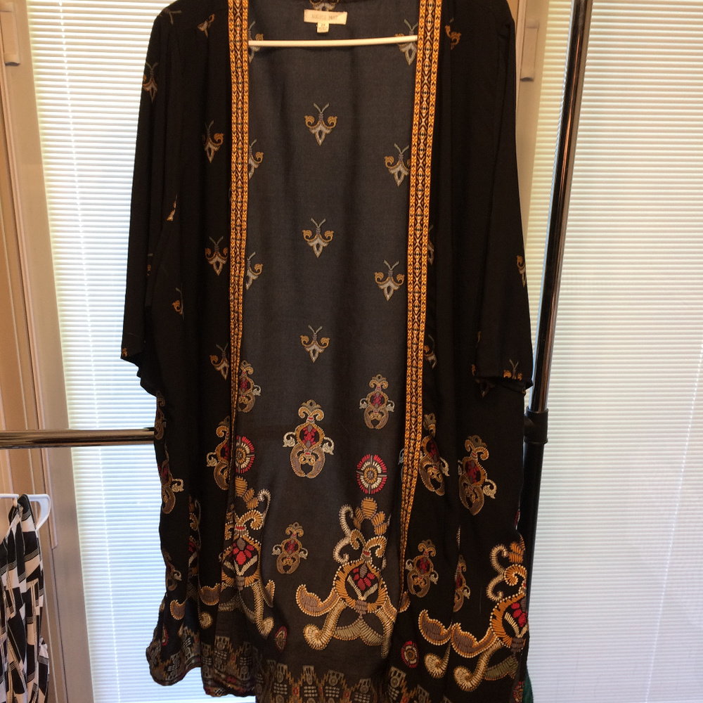 Stitch Fix August Mist Karenson kimono